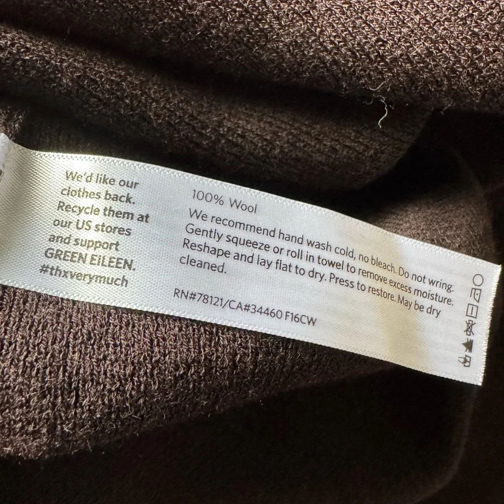 Chico's Black and white Knit Cardigan 100% Wool - Picture 7 of 9